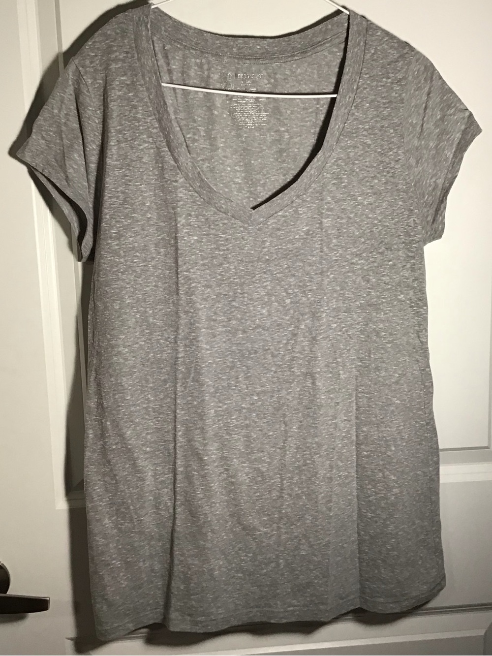 No Boundaries Heather Gray V-Neck Short Sleeve Tee XL